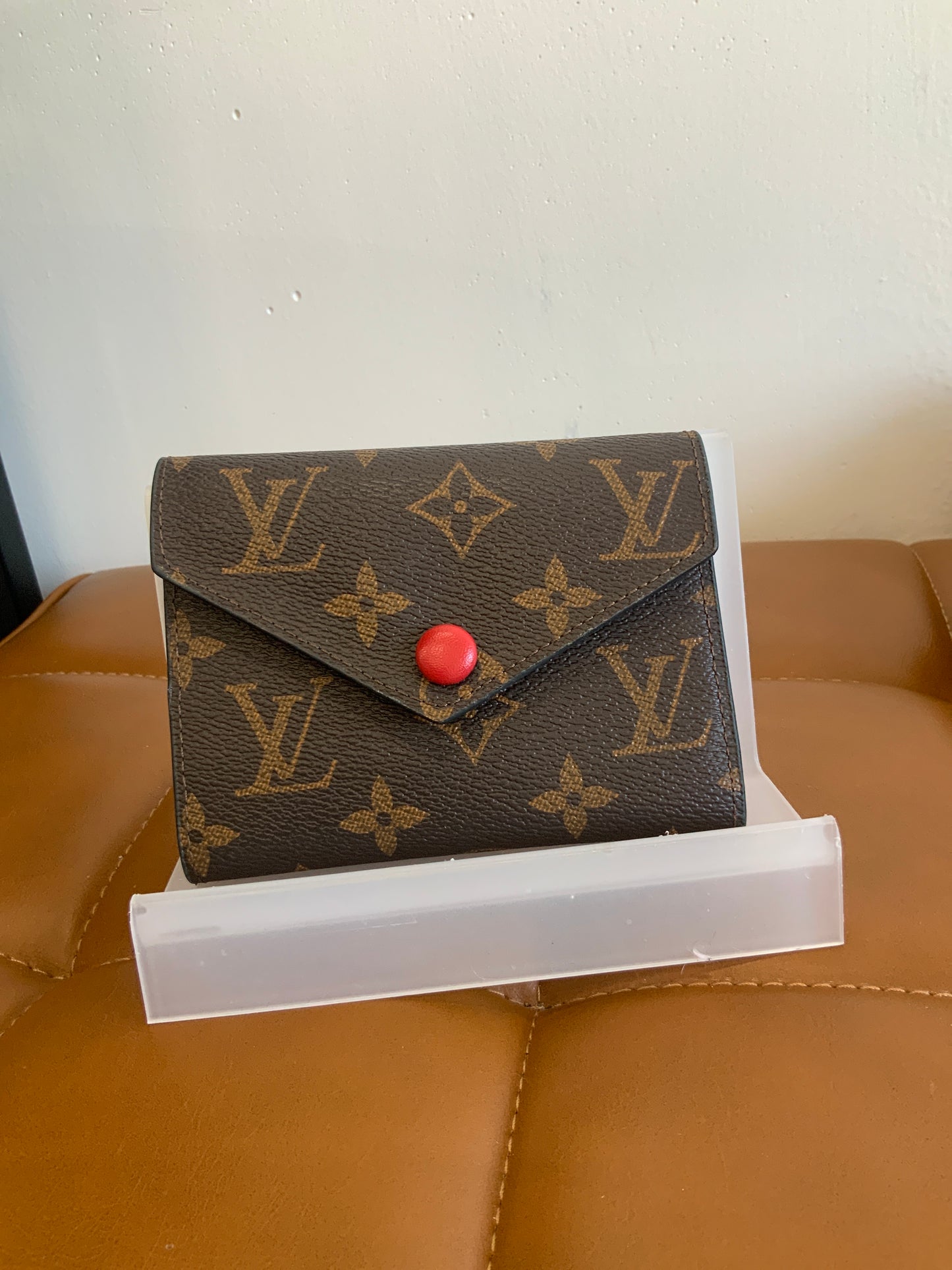 Medium quality luxury wallet