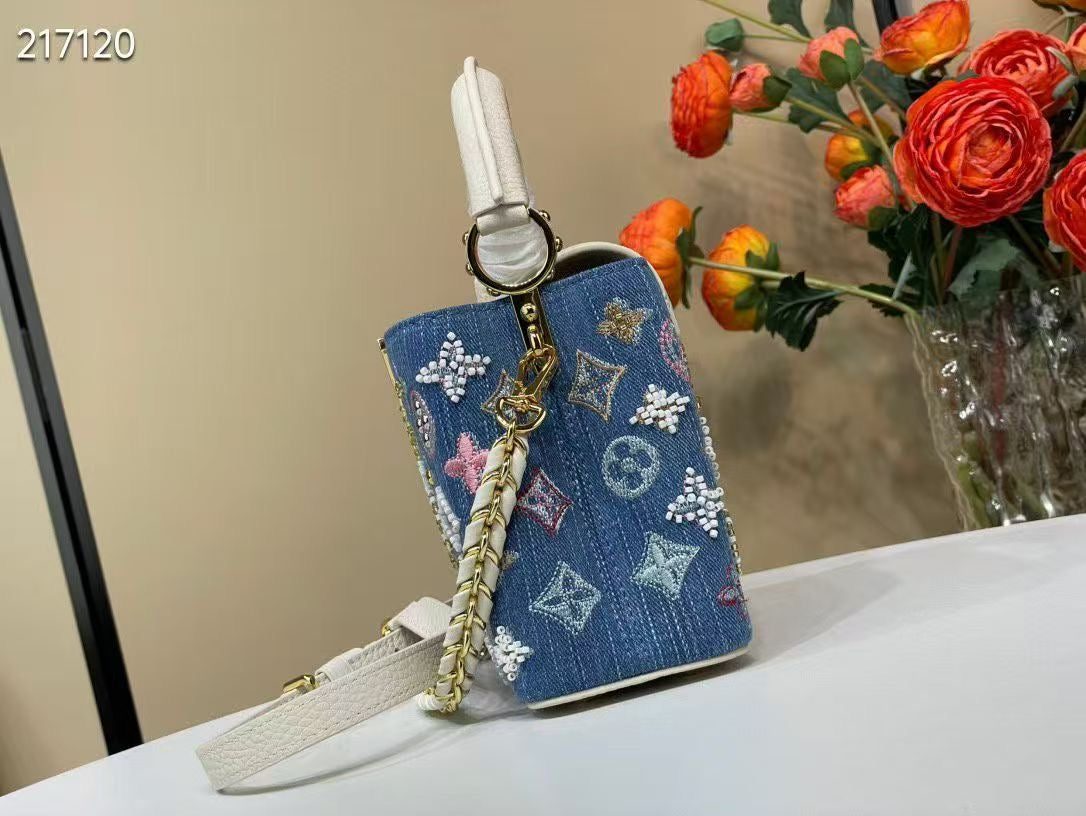 LIMITED EDITION Louis Vuitton Capucines Mini bag in Monogram denim