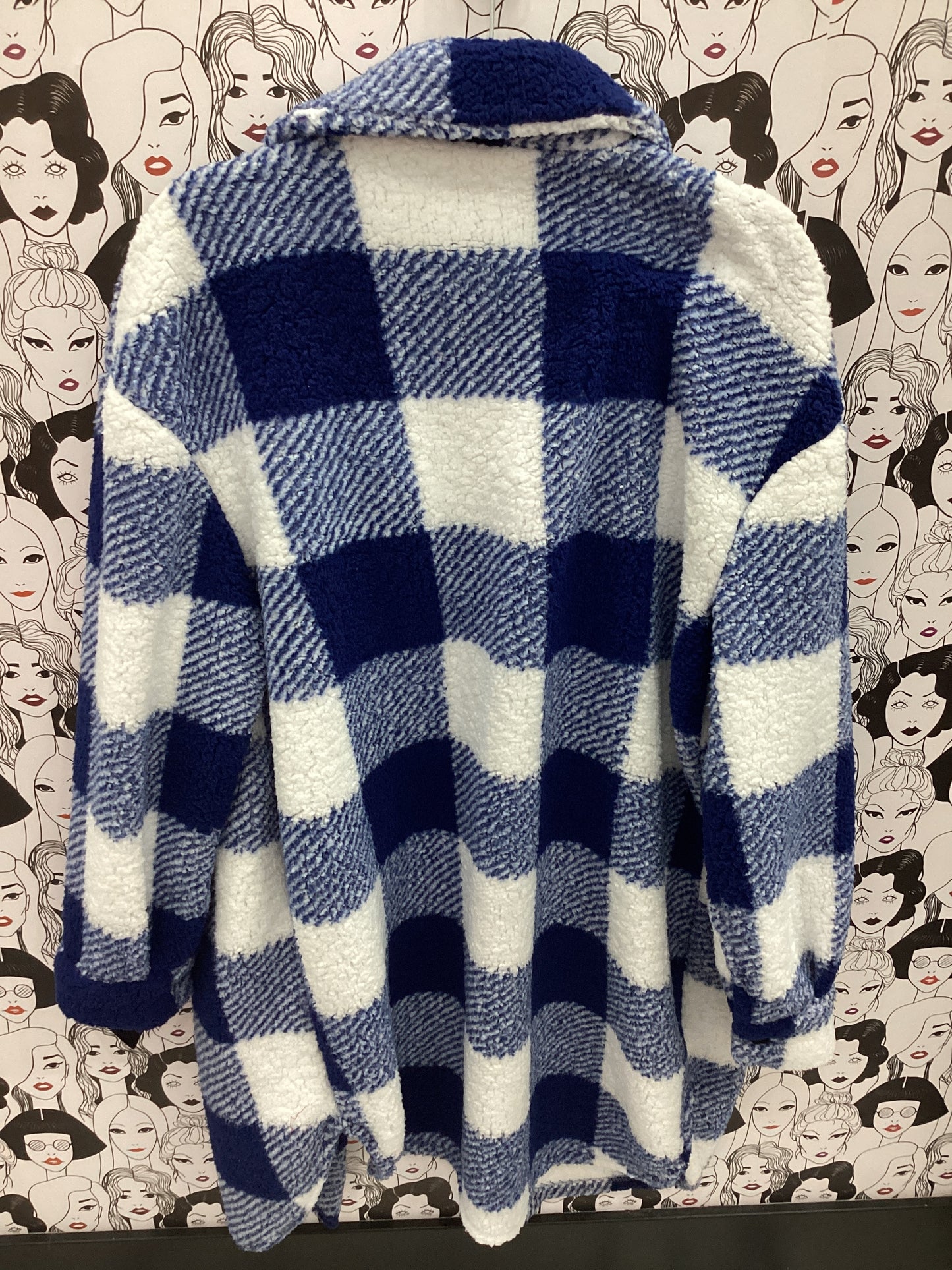 Sherpa fleece overthrow