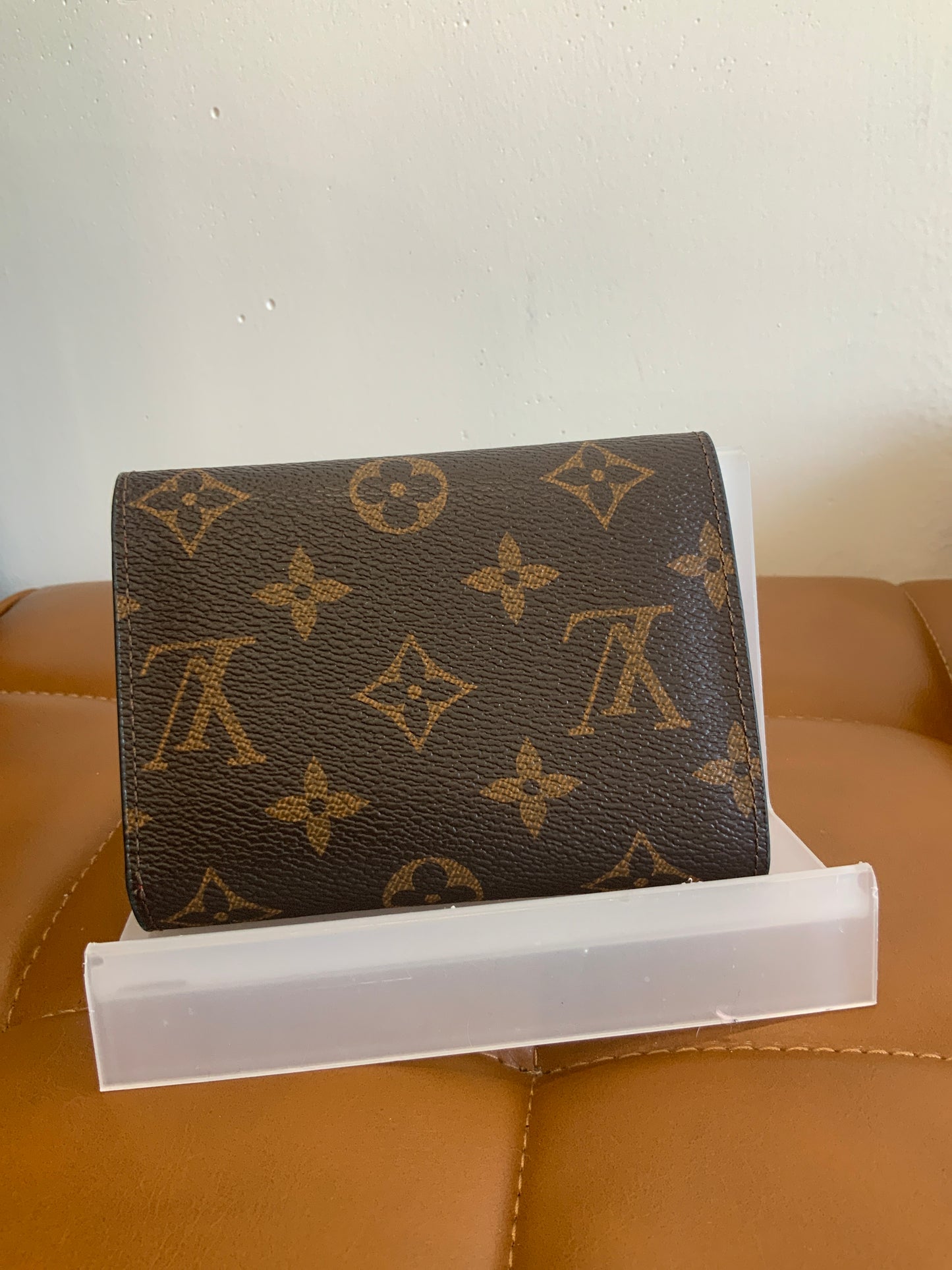 Medium quality luxury wallet