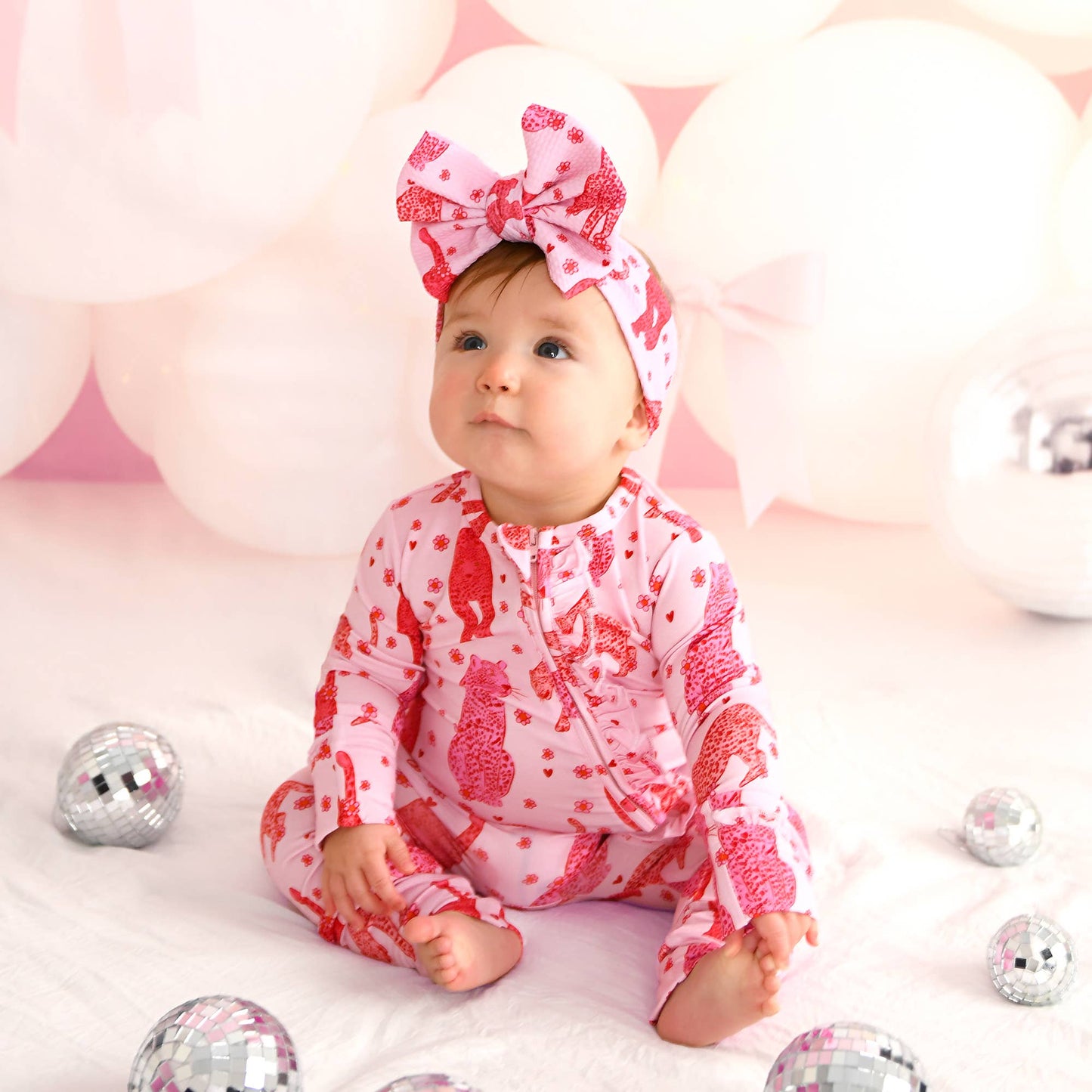 Cambrie RUFFLE ZIP Valentines Day Bamboo 1PC Two Way Zipper: 0-3m