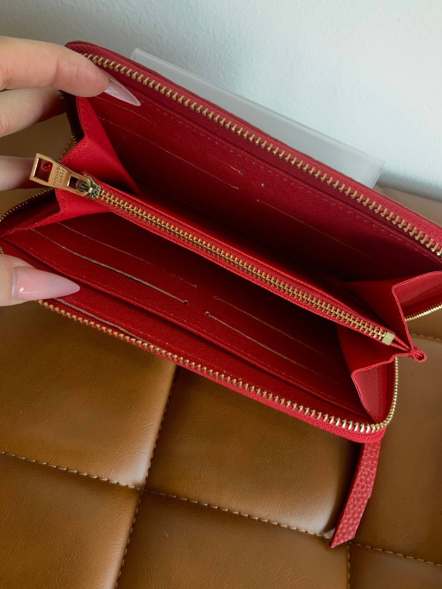 Medium quality luxury wallet