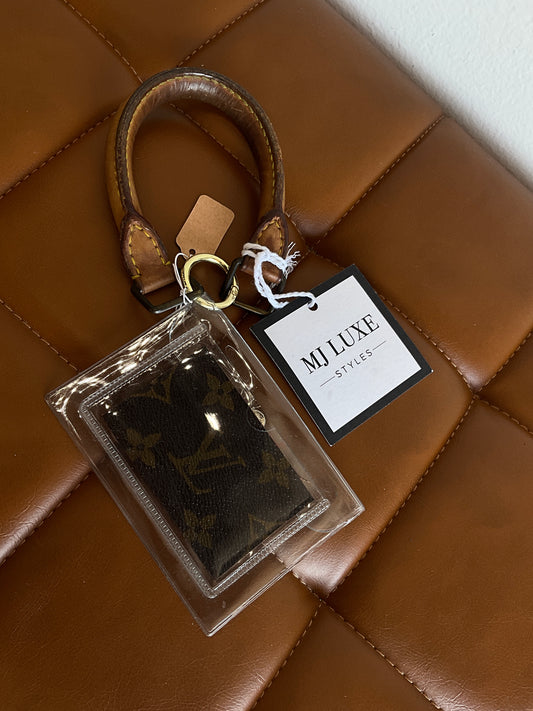 Luxury stadium card holder