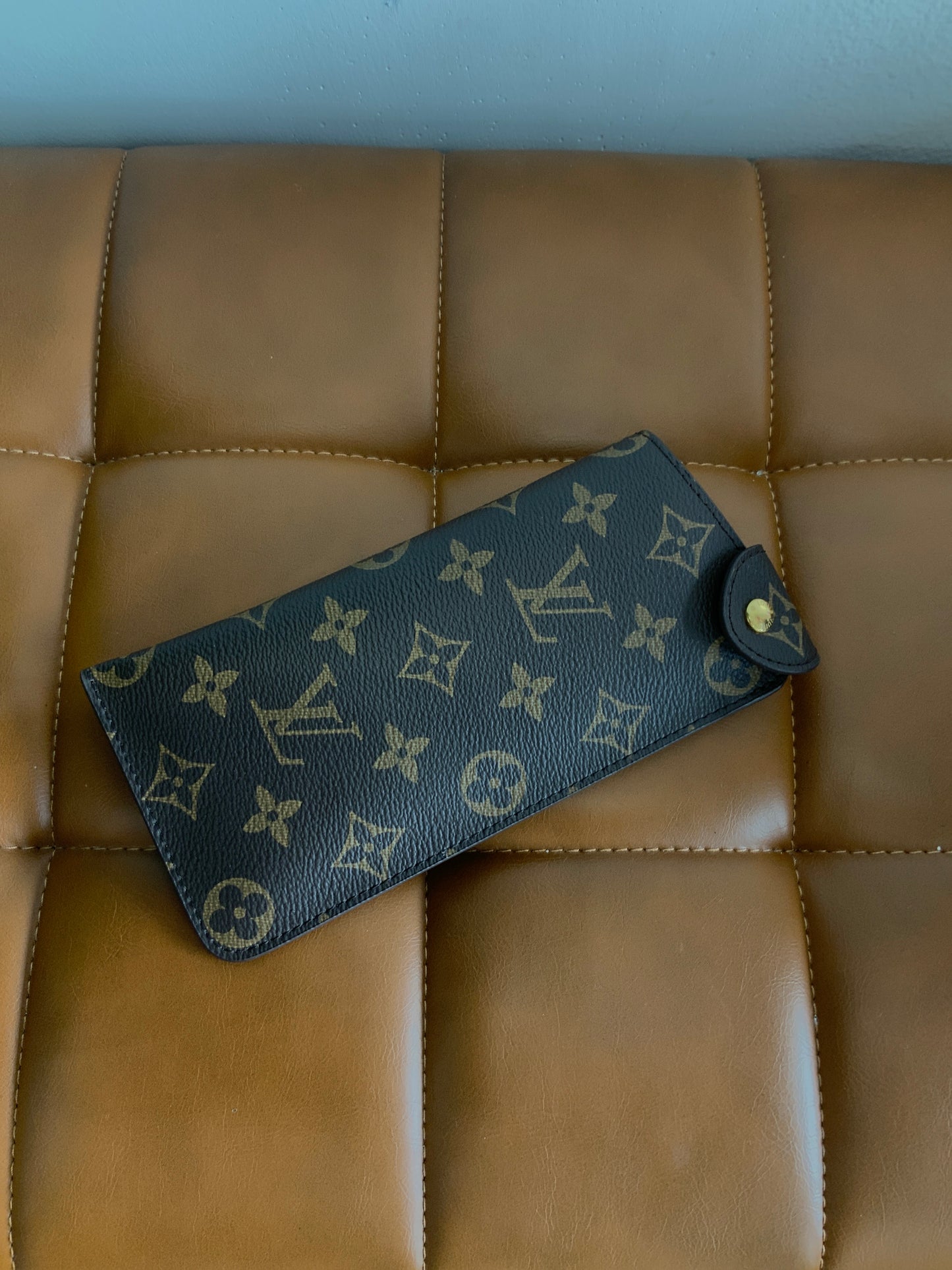 Luxury sunglass case