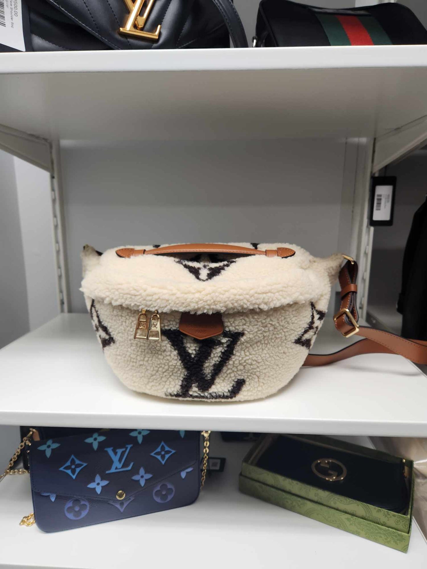 LV Bumbag Sherpa