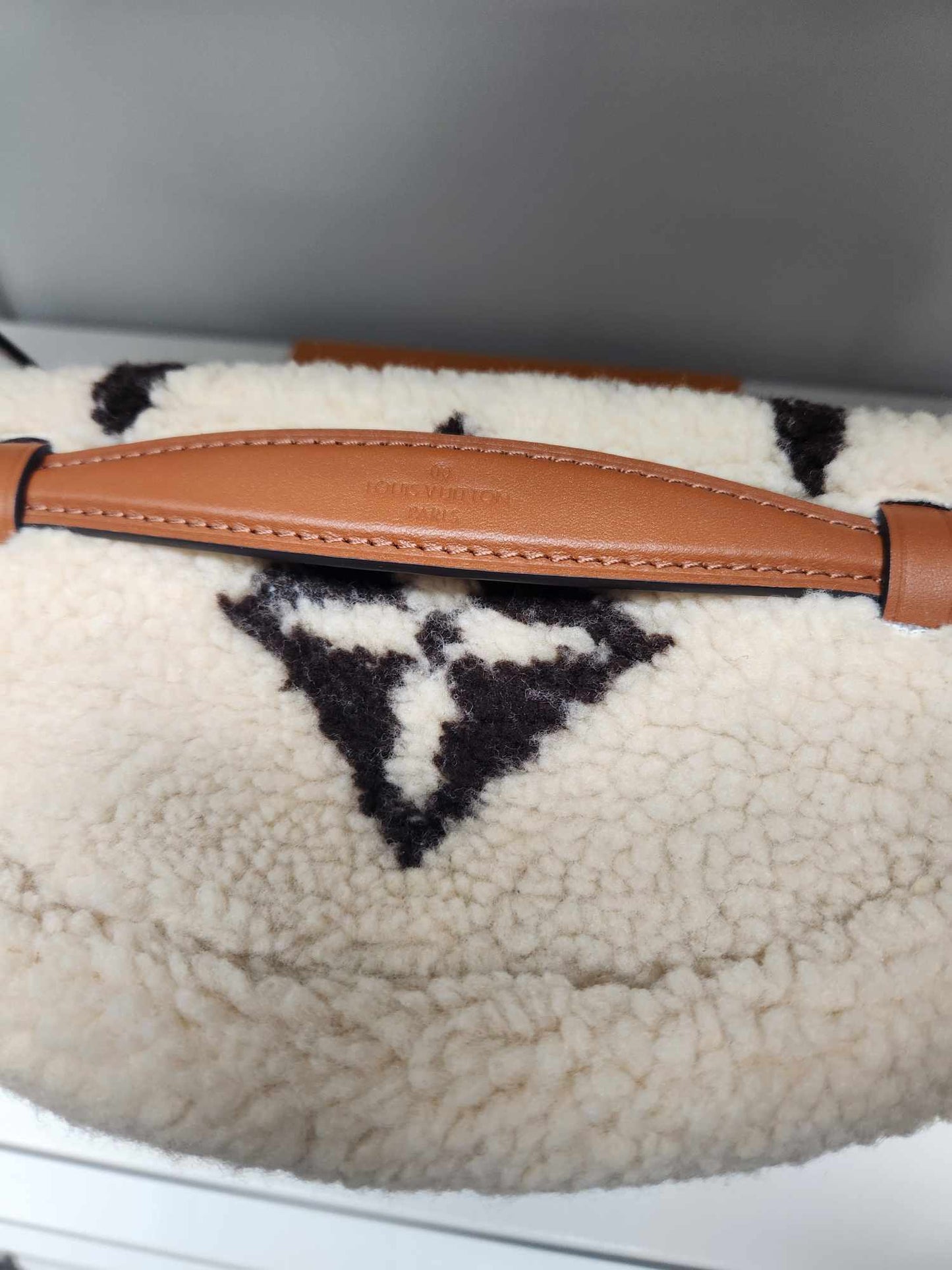 LV Bumbag Sherpa