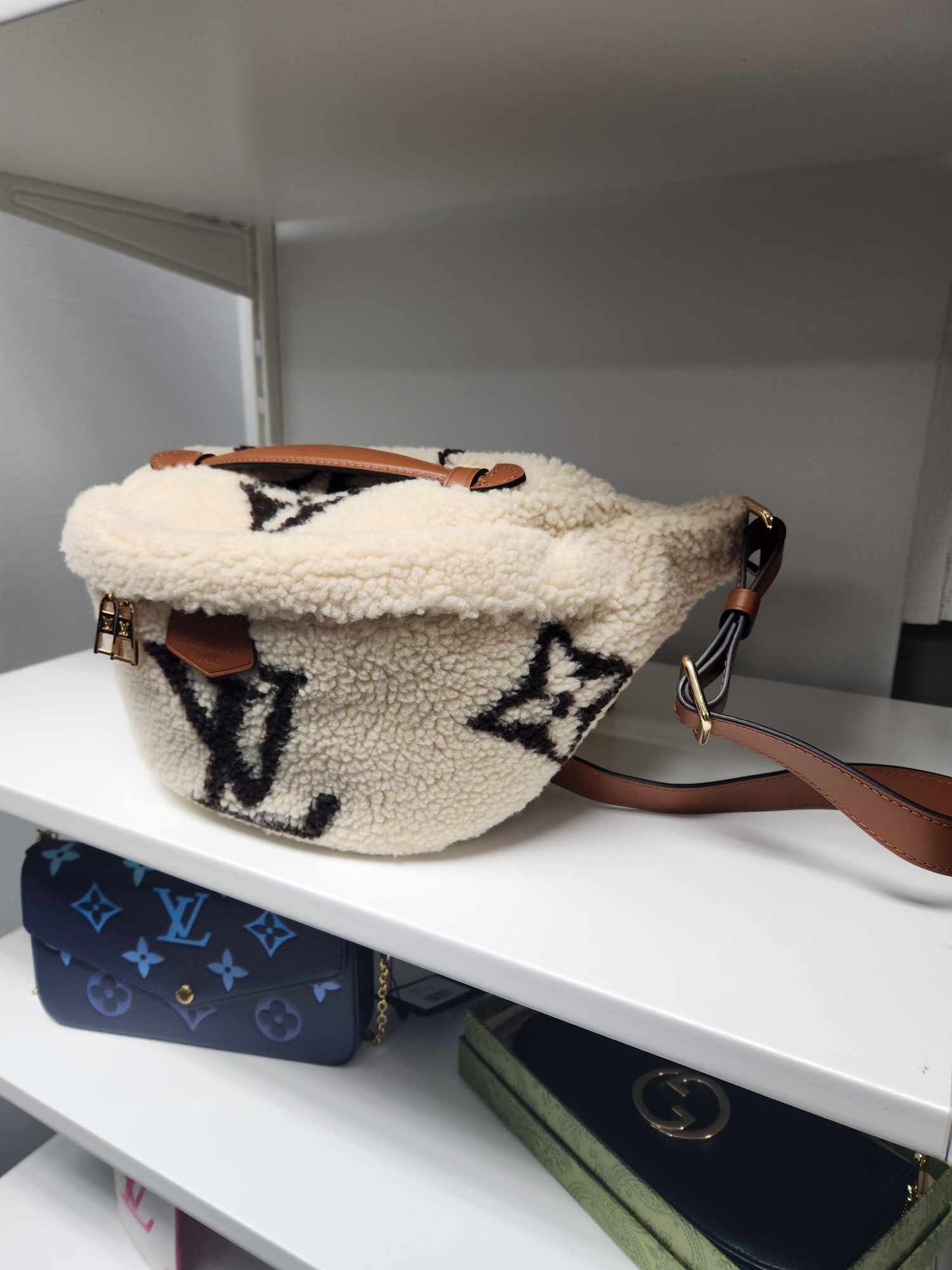 LV Bumbag Sherpa