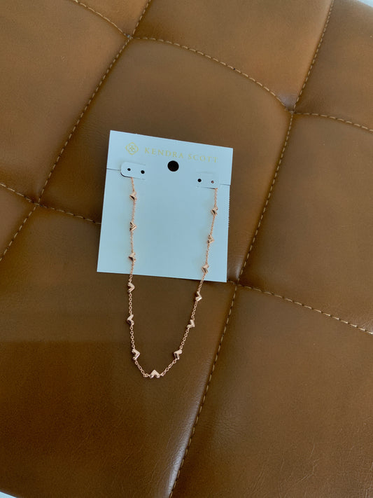 Dainty heart necklace