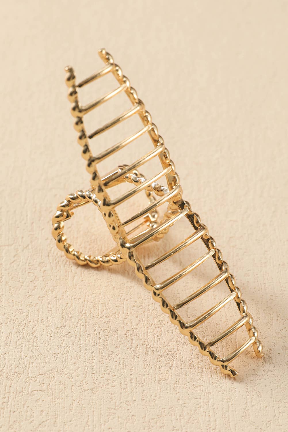 Twist Large Alloy Hair Clip Gifts: Gold / Medium