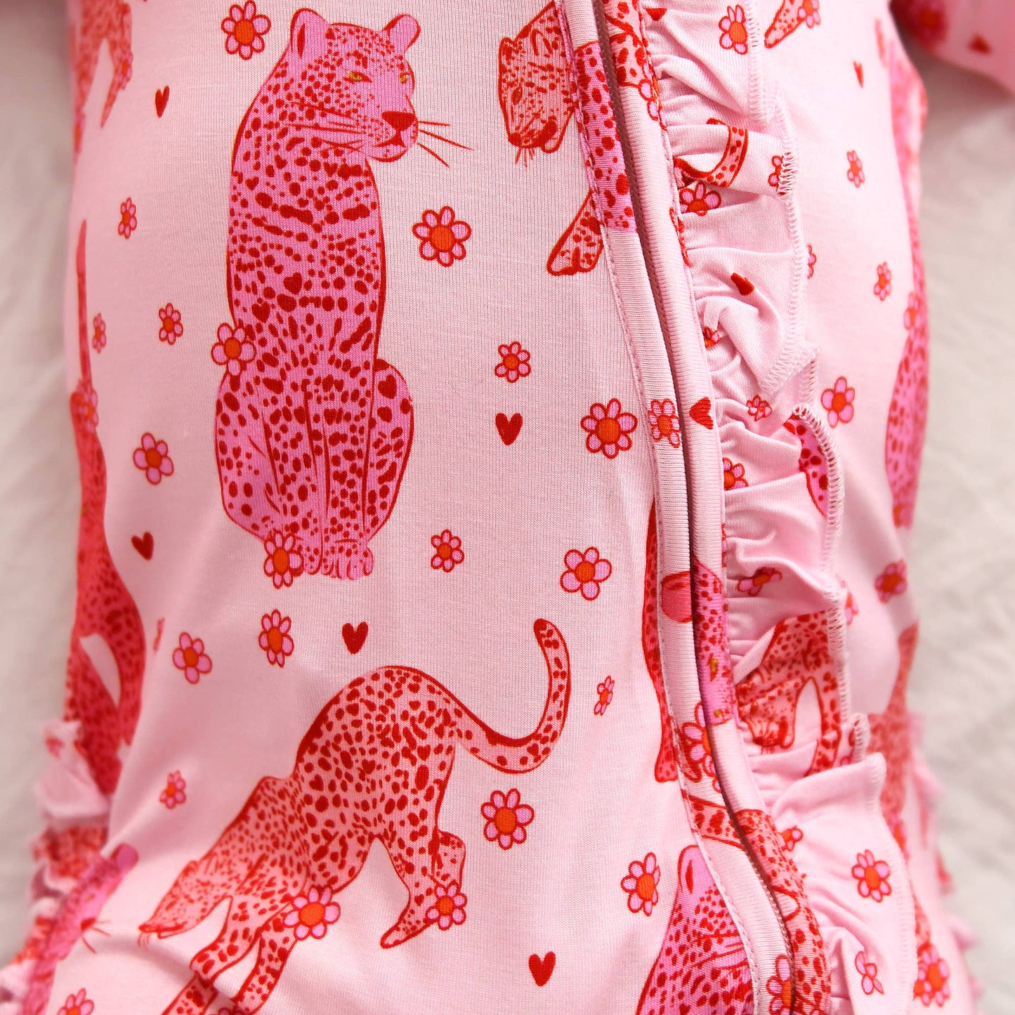 Cambrie RUFFLE ZIP Valentines Day Bamboo 1PC Two Way Zipper: 0-3m