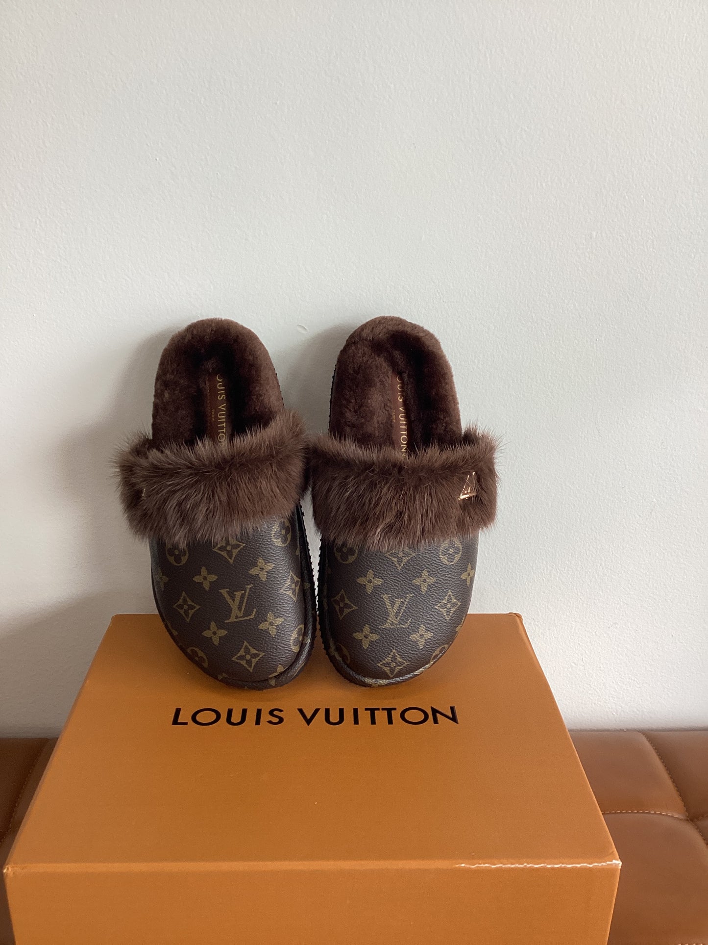 LUXURY SLIPPERS