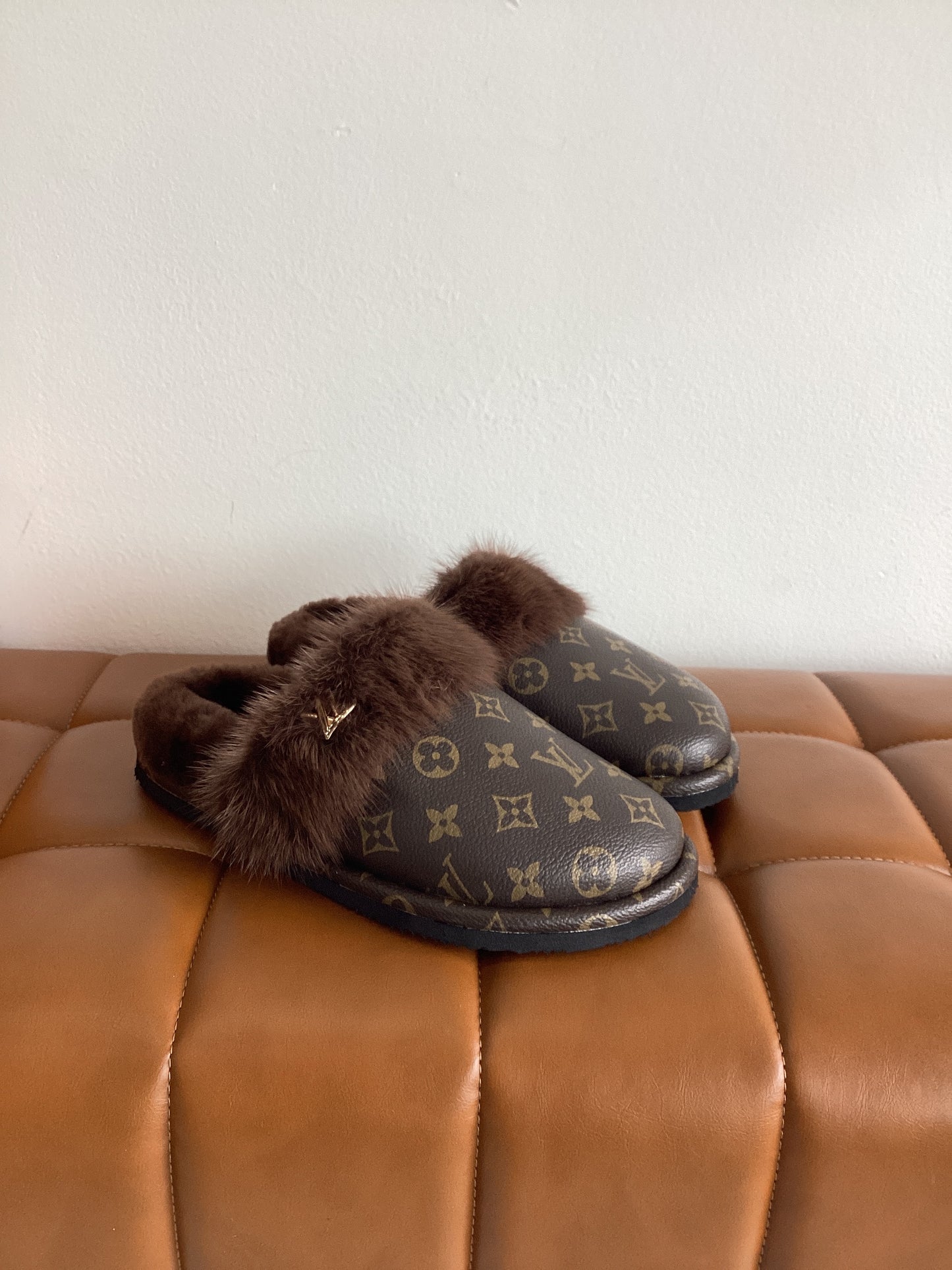 LUXURY SLIPPERS
