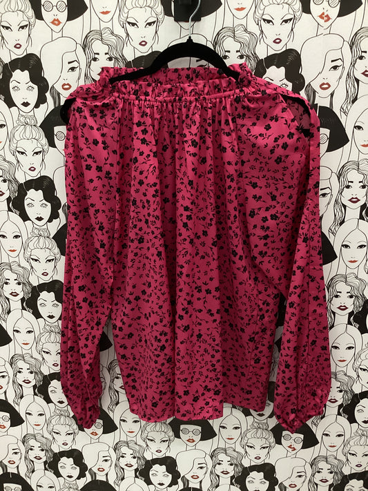 Floral print peephole sleeve top