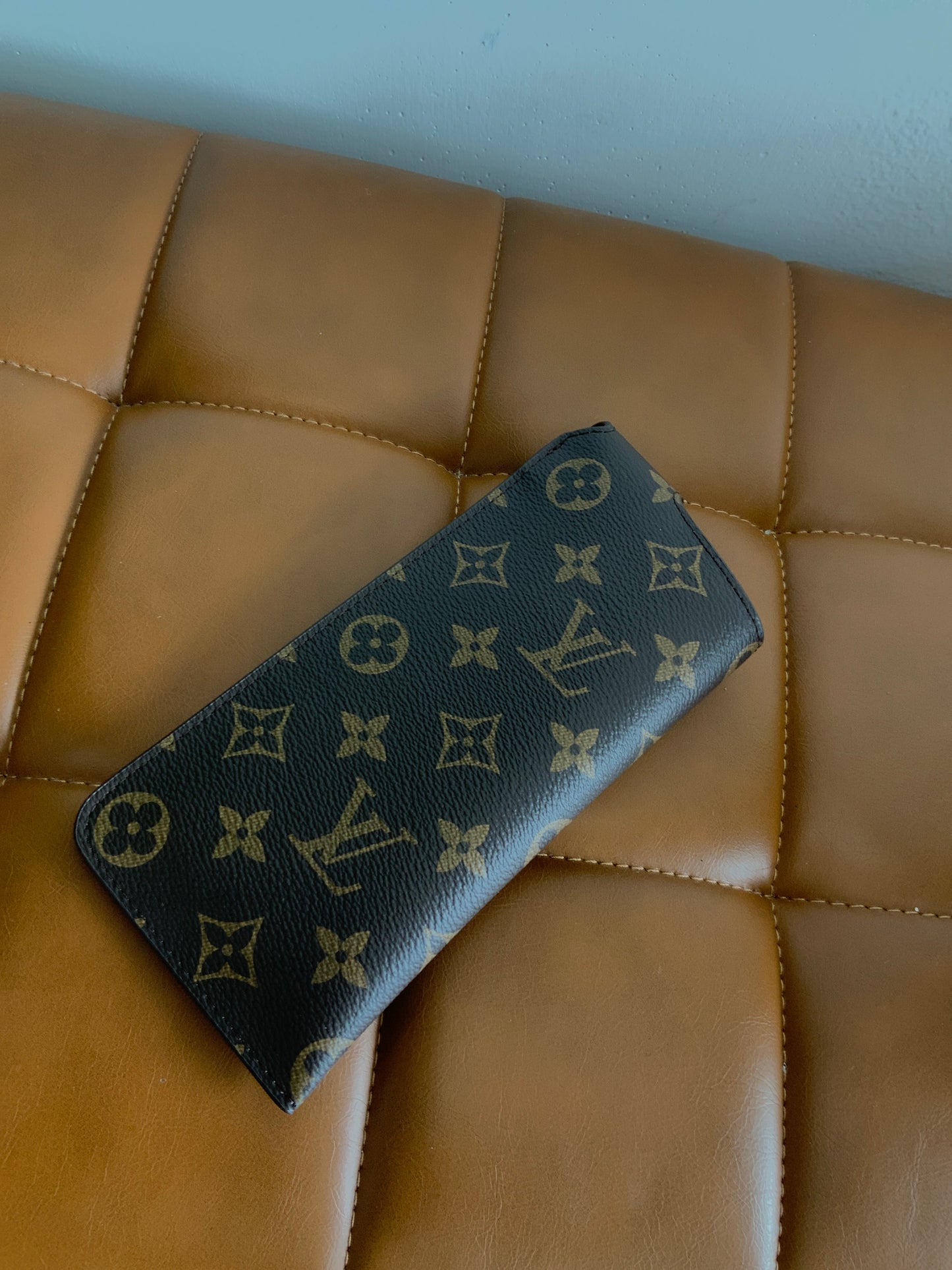 Luxury sunglass case