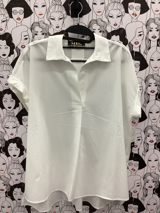 Cream sleeveless button-up