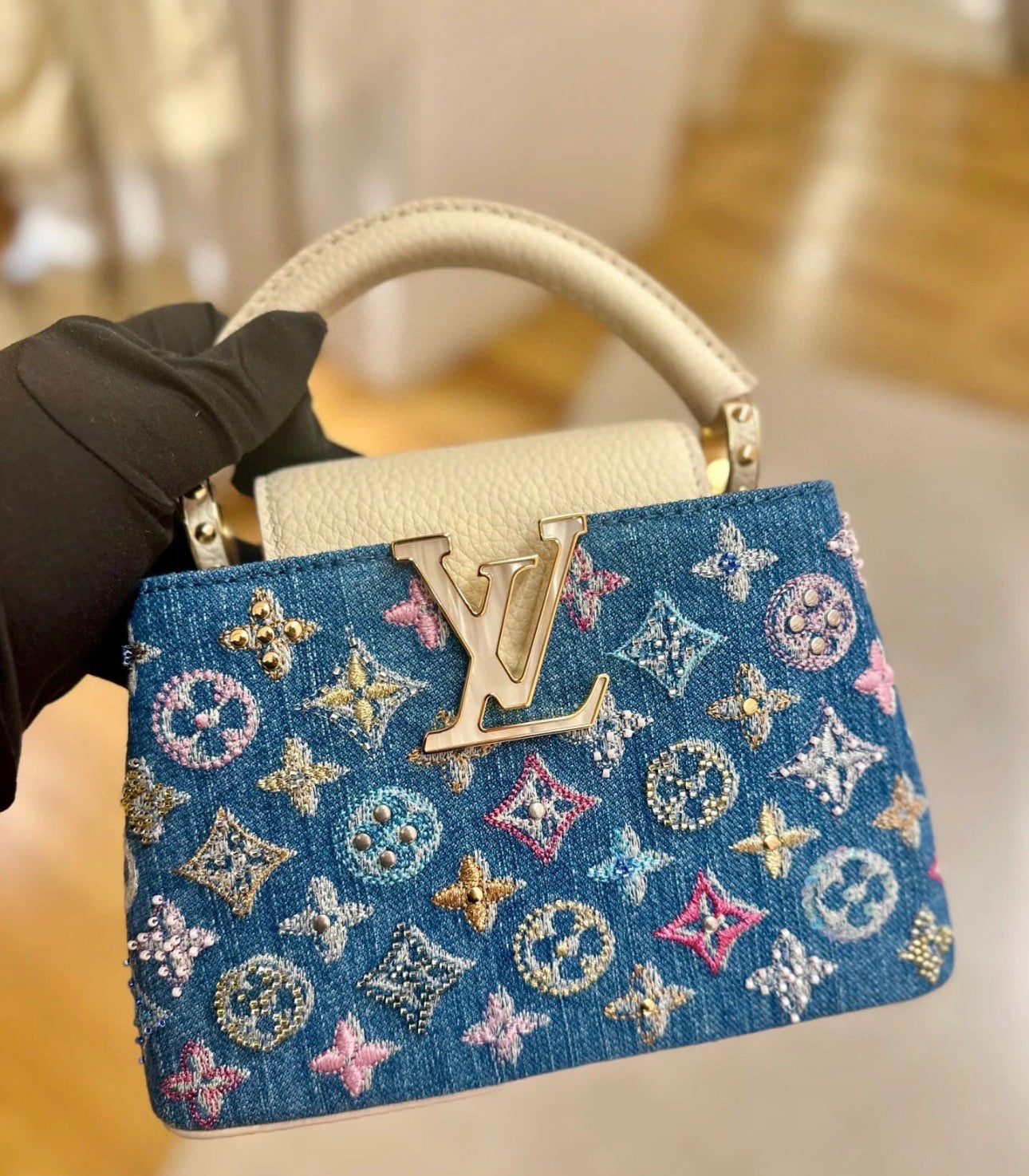 LIMITED EDITION  Louis Vuitton Capucines Mini bag in Monogram denim